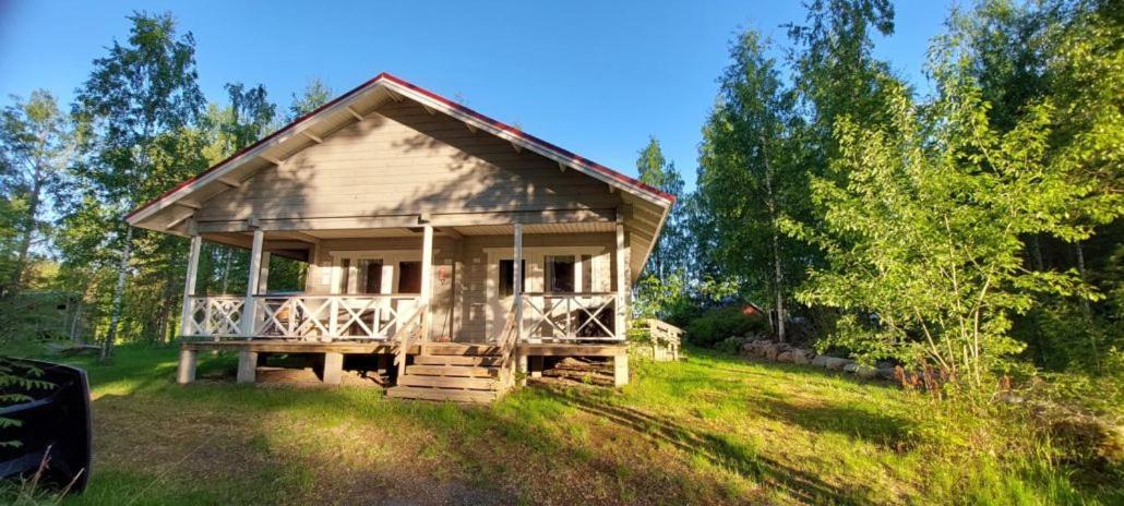 Pulla Karvisen Maatilamatkailussa Ruokola Ngoại thất bức ảnh